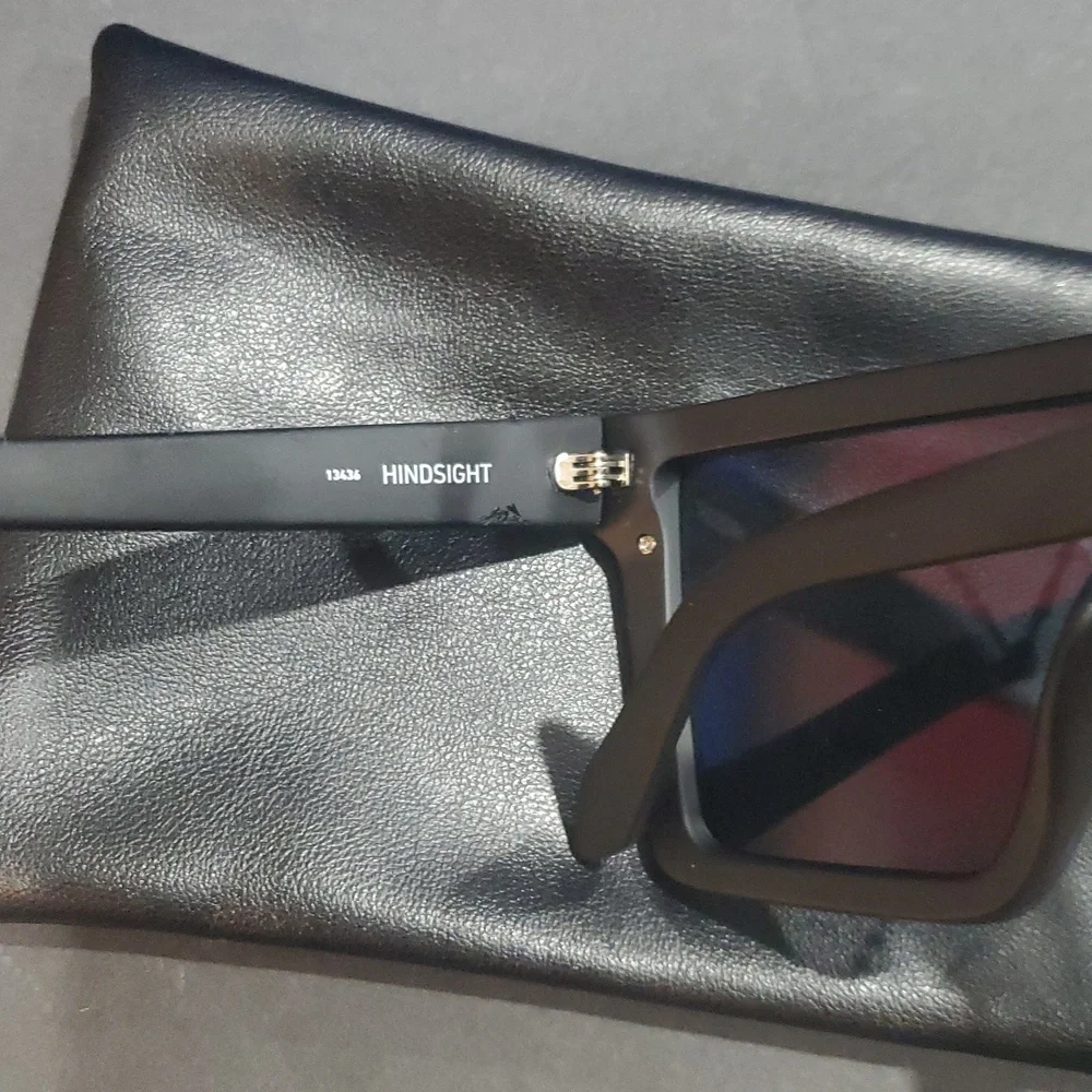 Quay hindsight matte black flat top shield‎ oversized unisex sunglasses new